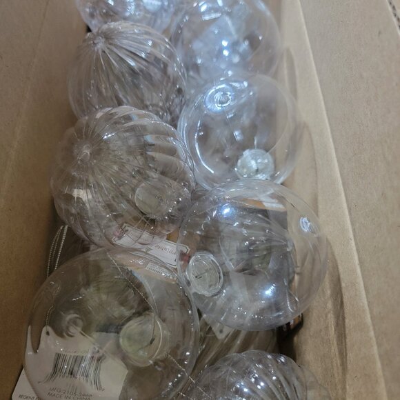 Set of 20 Clear Christmas Ornaments - Acrylic ~ Ready to Fill! 3" to 5" - Picture 6 of 6